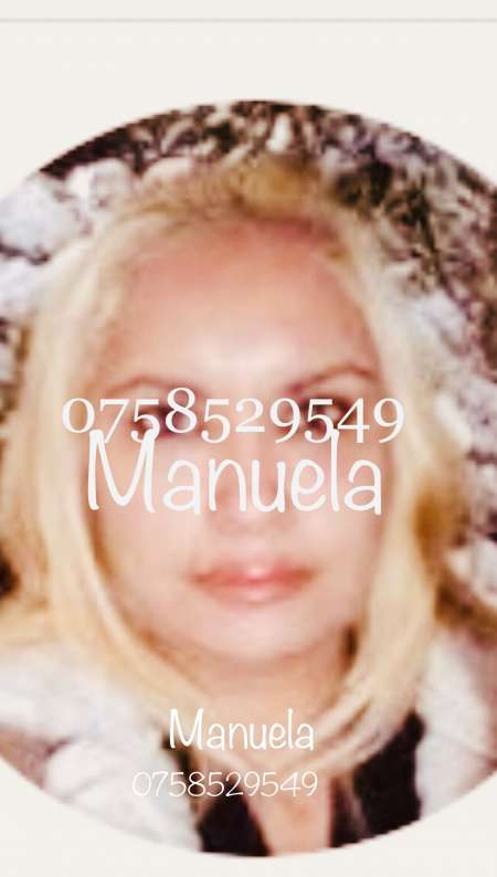 Manuela femme blonde