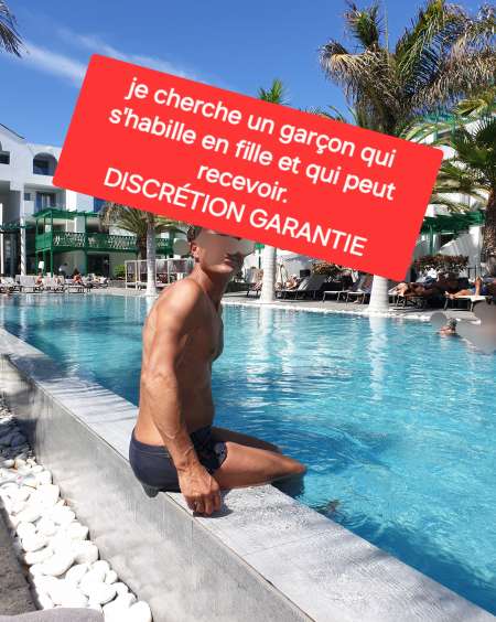 Cherche gar�on qui s'habille en fille.Discr�tion..