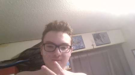 JEUNE HOMME POUR FEMME EN MANQUE