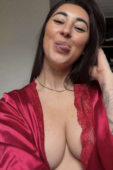 Femme chaude propose nudes