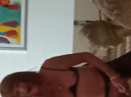 Pauline Travestie BCBG mais Salope