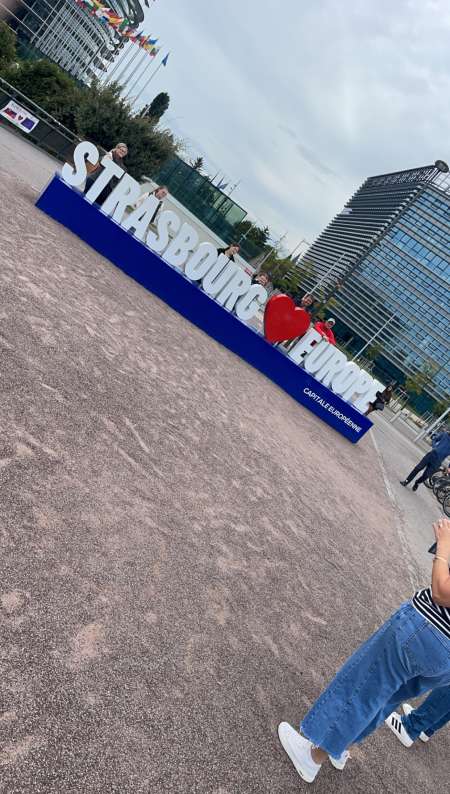 Pour femme s�rieuse 🥰