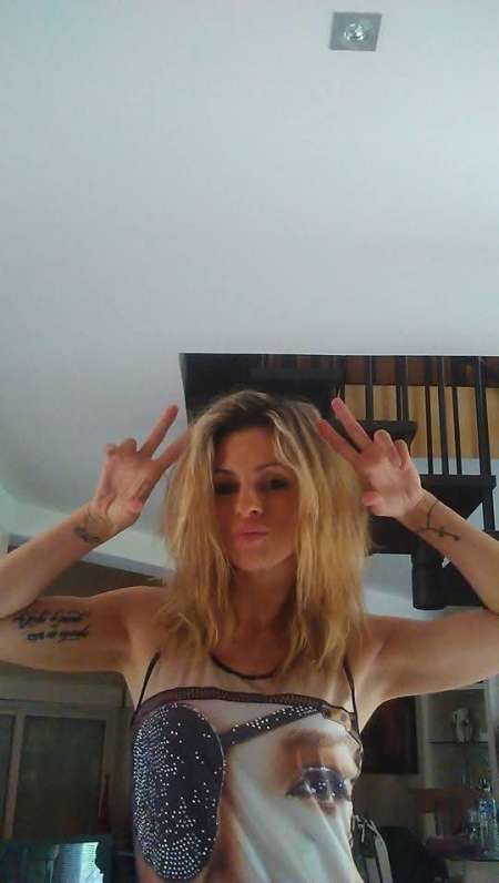 Massage,jeux de role,sortir de l ordinaire,danser.