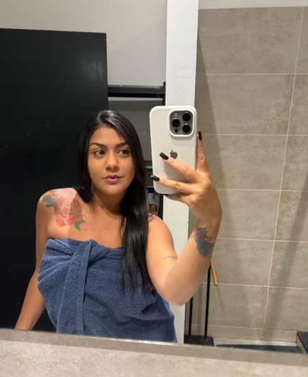 Jeune fille sensuelle, massage et rencontre