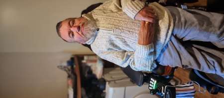 Homme handicap� cherche bonne personne pour ....