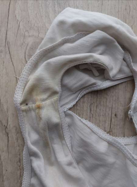 Recherche sous v�tement femme