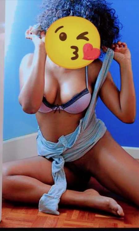 Jolie black pour Massage naturistes