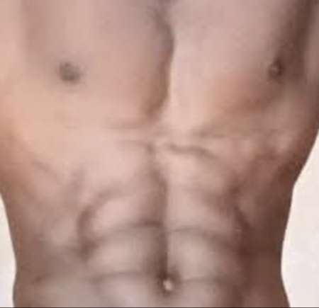 Homme black propose massage au huile chaude