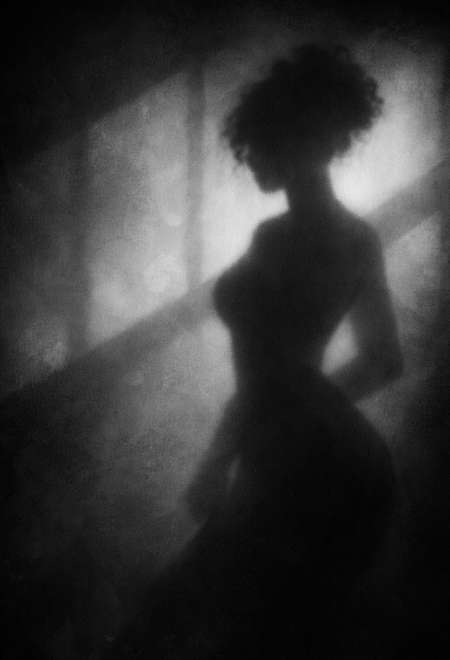 Femme disponible pour accompagnement h/f/ couple