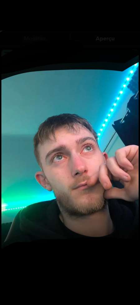 Cherche relation intimes avec femmes