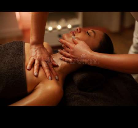  Art du toucher sensuel. Pour les femmes uniquement