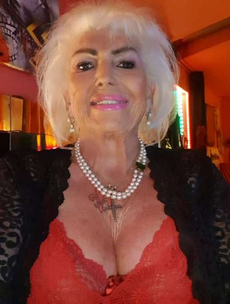 LIVIAA BELLE MATURE