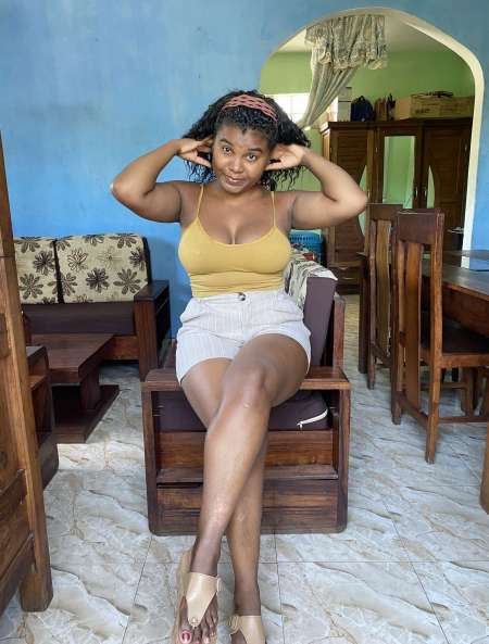 Jessica cherche femme bi pour notre Couple