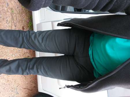 Jeune escort boy pour femme uniquement