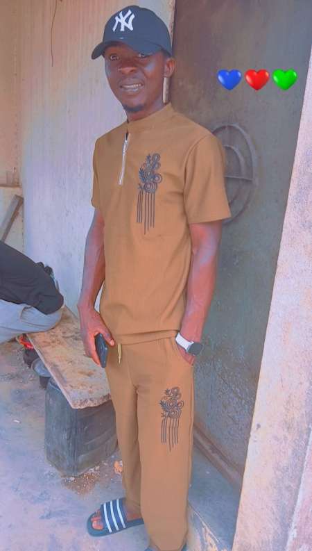 Toujours disponible