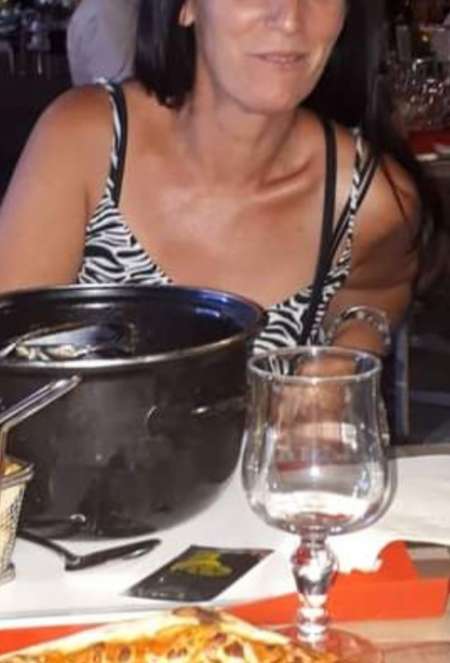 Cherche homme pour charmer ma femme et
